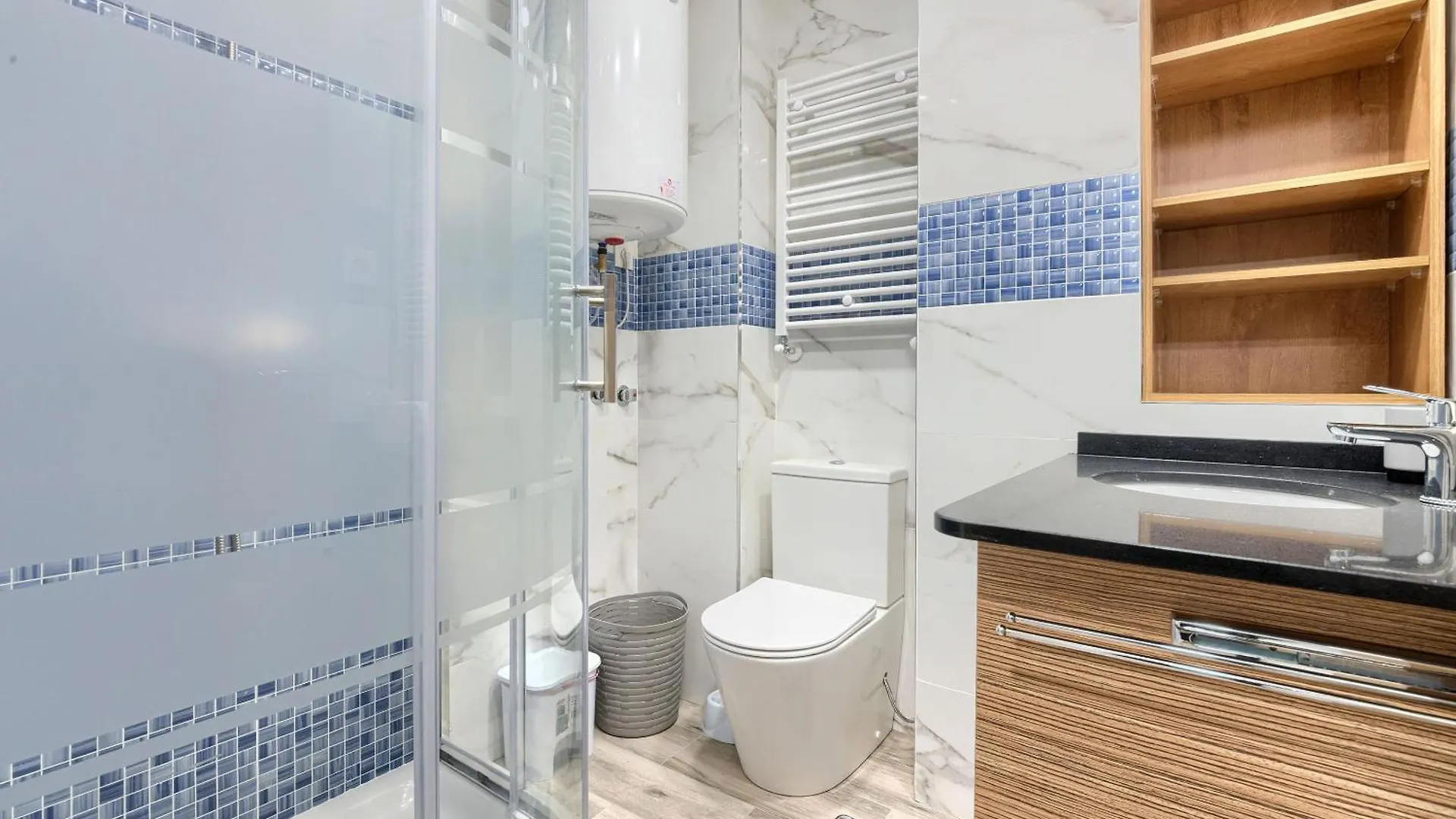 Vivienda Turistica Centrica Y Con Estilo En El Encantador Barrio La Cruz Bilbao Apartment